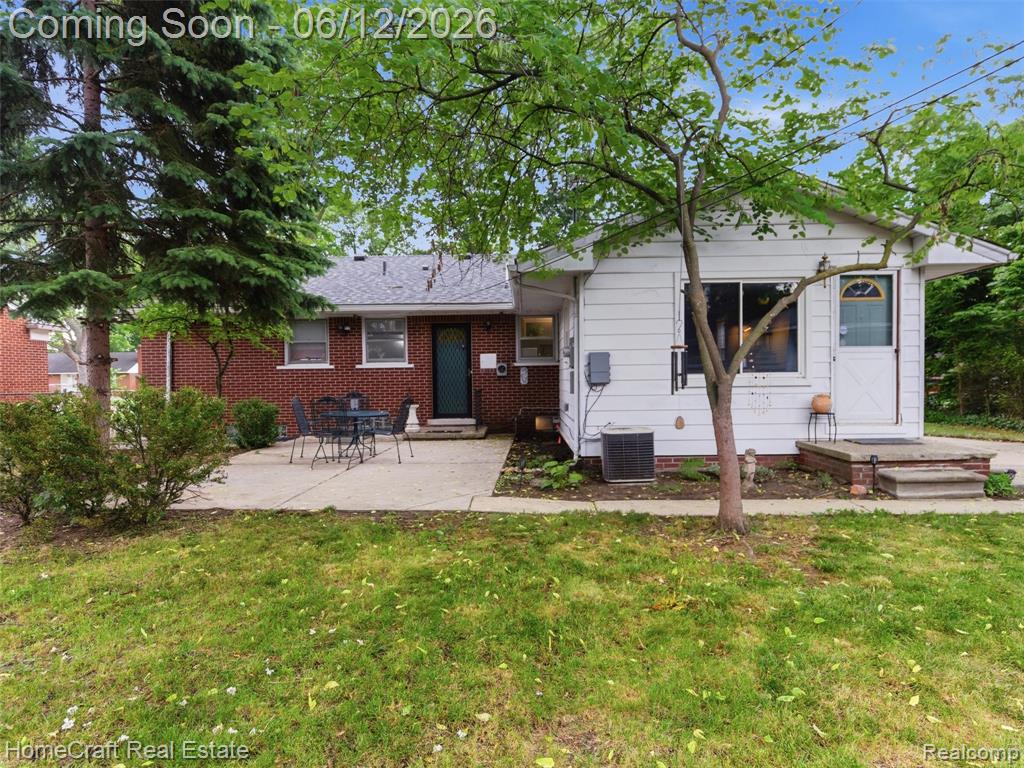 1775 N GULLEY Road, Dearborn Heights, MI 48127 — Photo 35