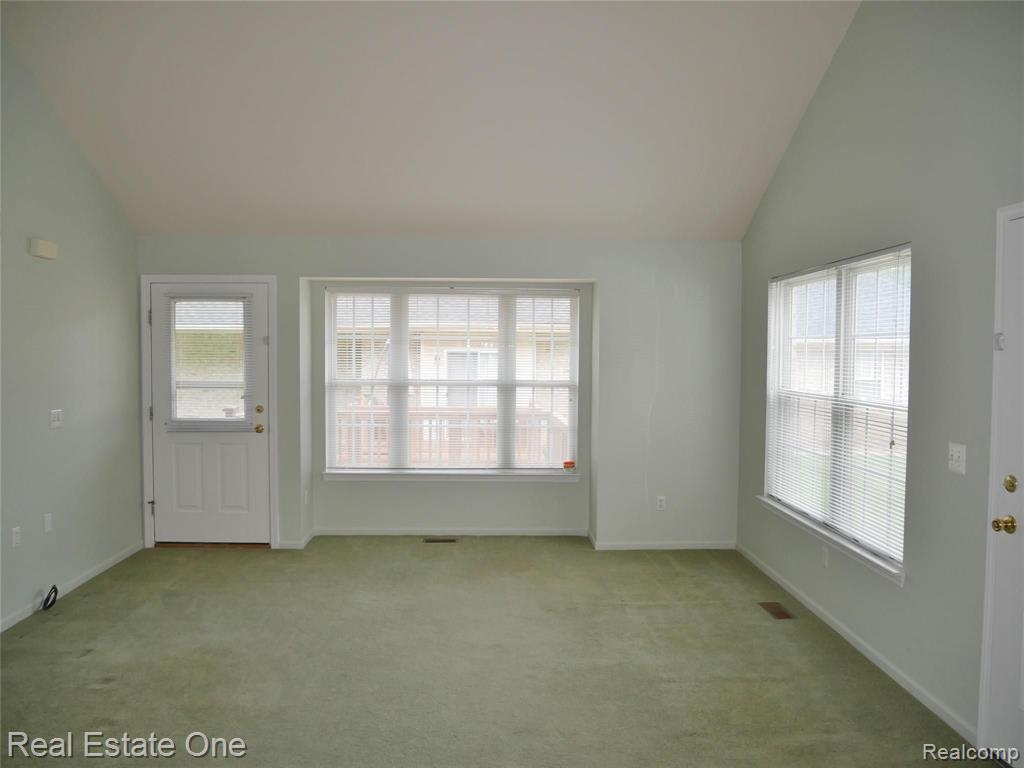 5499 Seabreeze Lane, Sterling Heights, MI 48310 — Photo 5