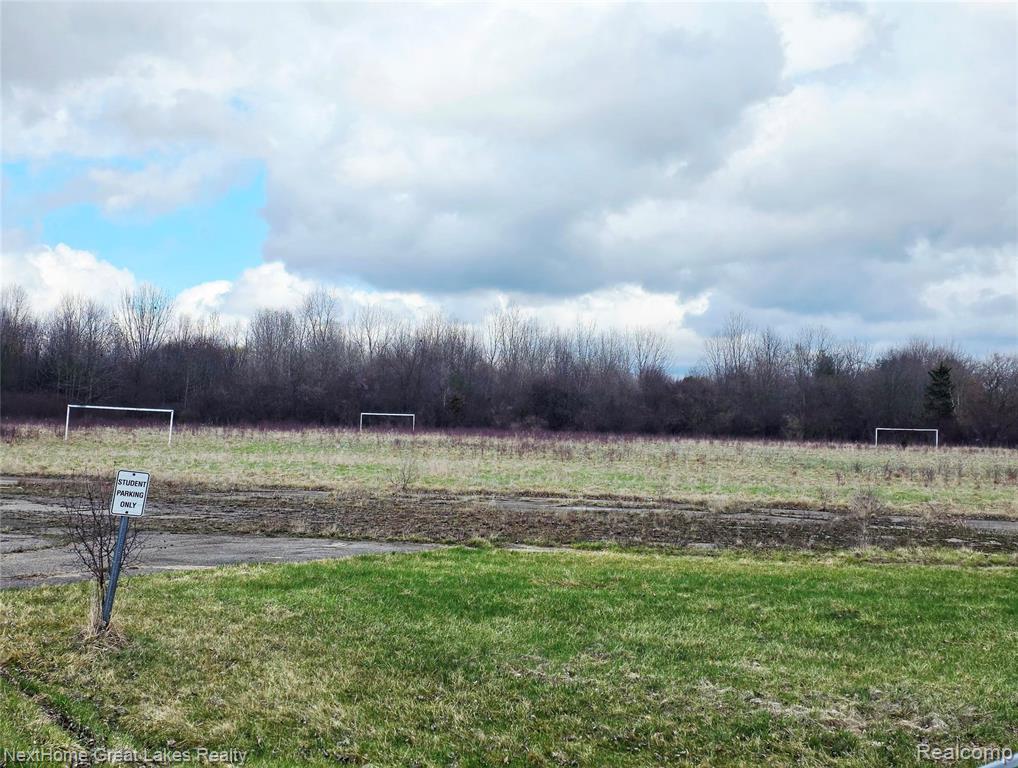 5340 N Genesee Road, Flint, MI 48506 — Photo 2