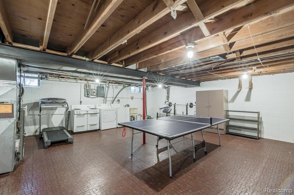 8410 Elizabeth Lake Road, White Lake, MI — Photo 38