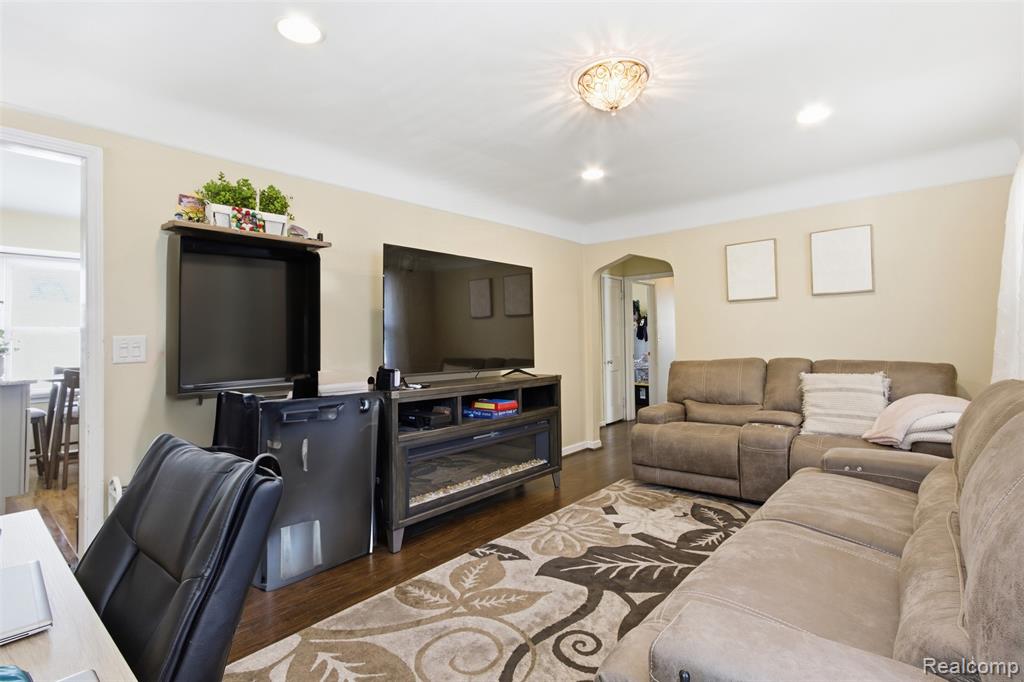 11160 Worden Street, Detroit, MI 48224 — Photo 4