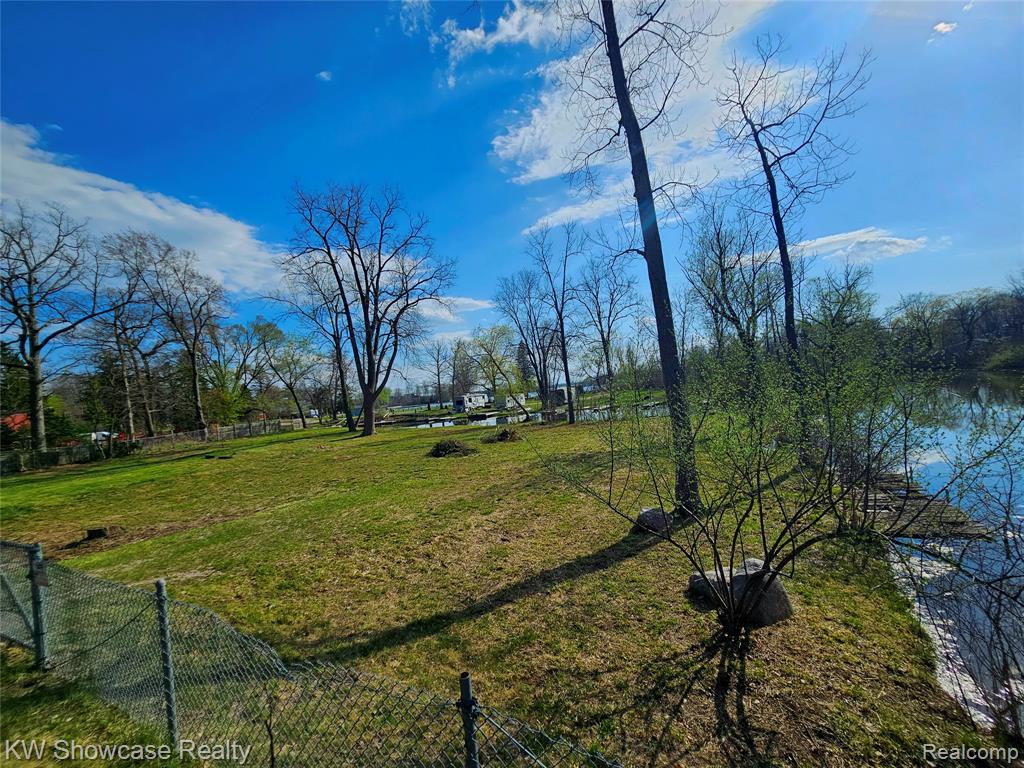 4120 Navarra Court, White Lake, MI 48383 — Photo 17