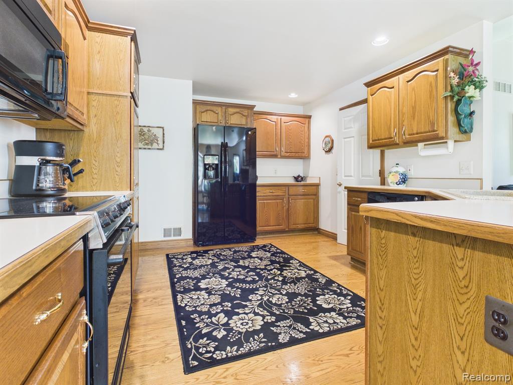 4133 Creeks Edge Drive, Metamora, MI 48455 — Photo 11