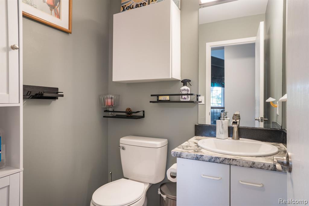 585 Winwood Circle, Walled Lake, MI 48390 — Photo 19