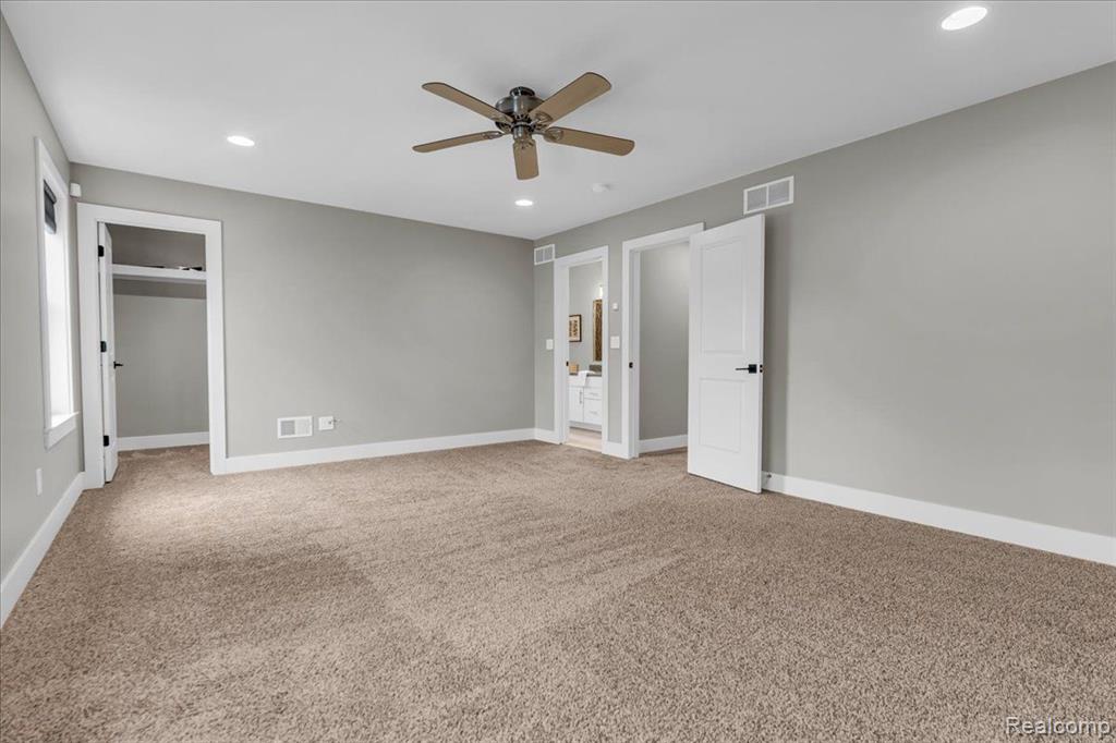 705 WHITCOMB Avenue, Royal Oak, MI 48073 — Photo 23