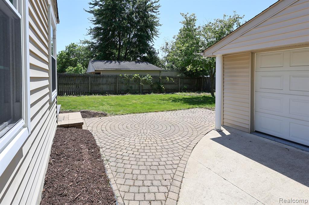 9858 FAIRBANKS Street, Van Buren, MI 48111 — Photo 30