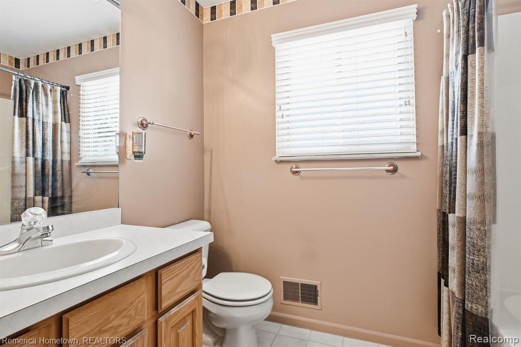 8930 Twin Lakes Drive, White Lake, MI — Photo 21