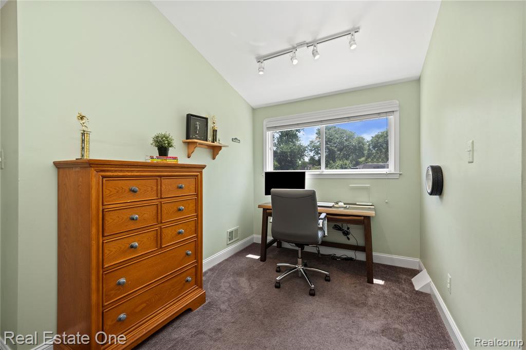 8124 Huntington Road, Huntington Woods, MI — Photo 36