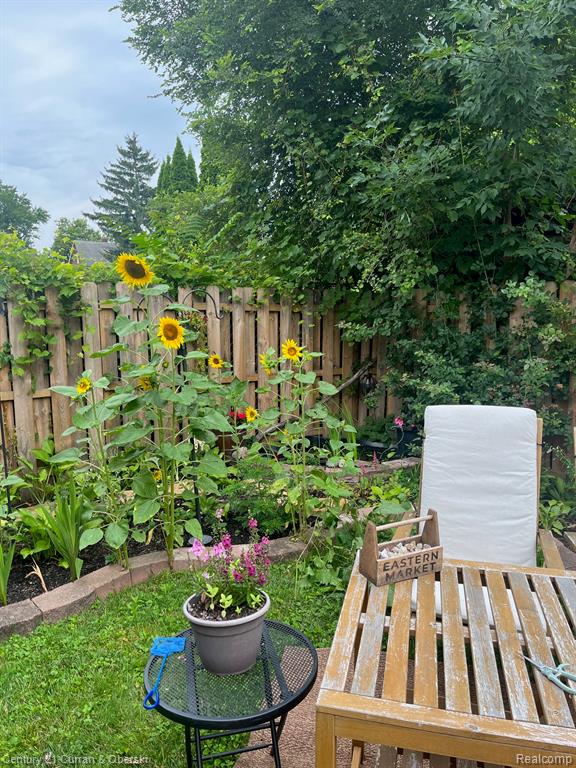 4815 Iroquois Street, Detroit, MI 48214 — Photo 56