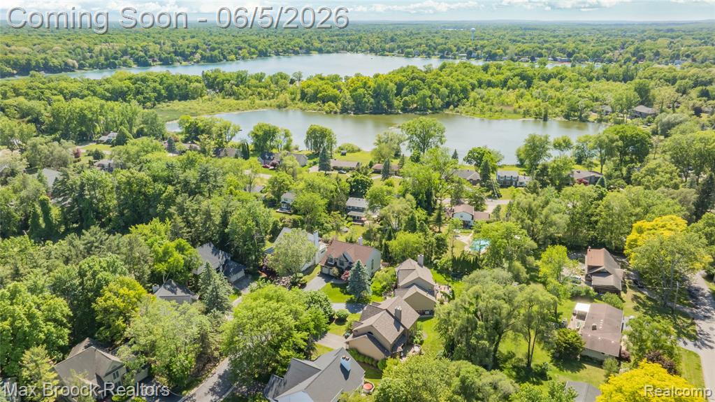 6294 Lindsay Court, West Bloomfield, MI 48324 — Photo 68