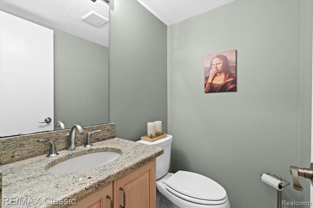 5067 Oakwood Court, Commerce Twp, MI 48382 — Photo 21