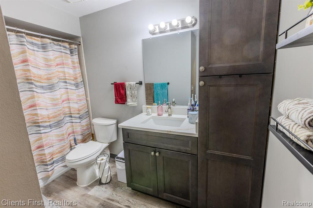 41512 Bedford Drive, Canton, MI 48187 — Photo 17