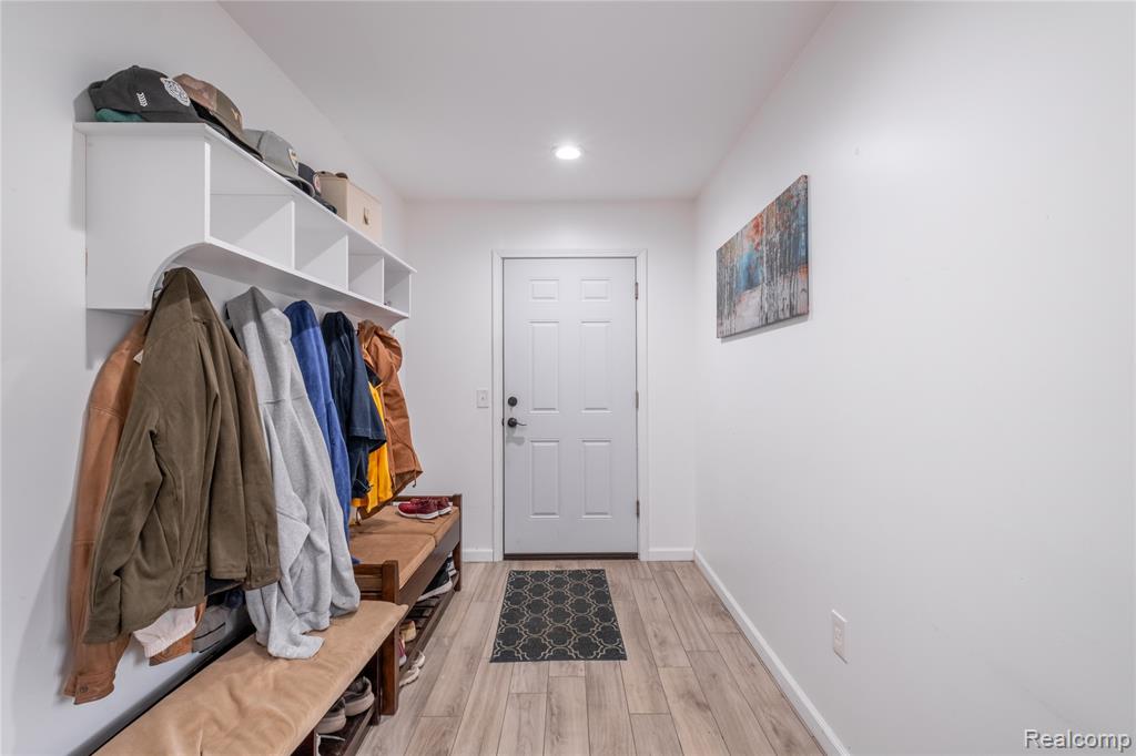 1704 Lakewood Circle, Lapeer, MI, 48446