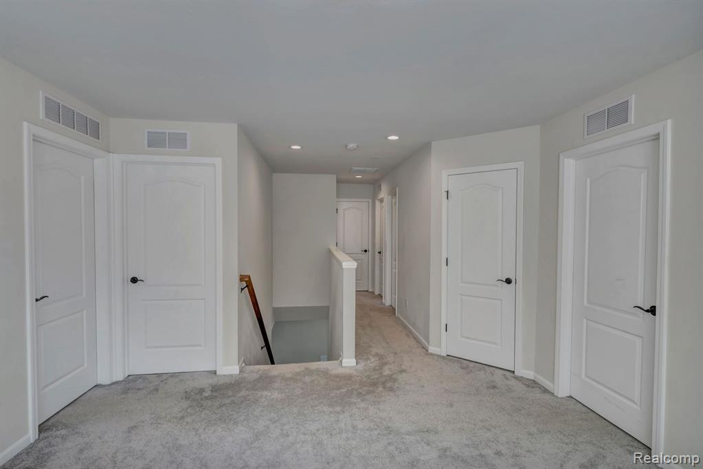 49746 SHORELINE Drive, Canton, MI 48187 — Photo 16