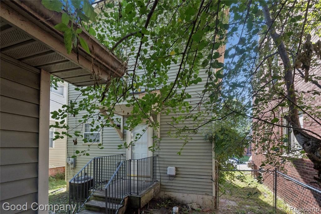 5121 Yemans Street, Hamtramck, MI 48212 — Photo 19