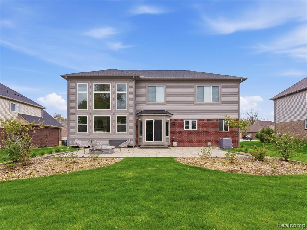 1551 Garrett Drive, Troy, MI 48085 — Photo 32