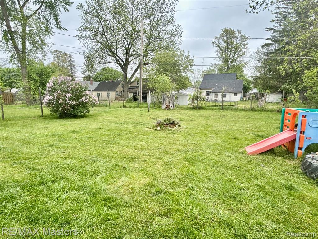 207 Court Street S, Standish, MI 48658 — Photo 18