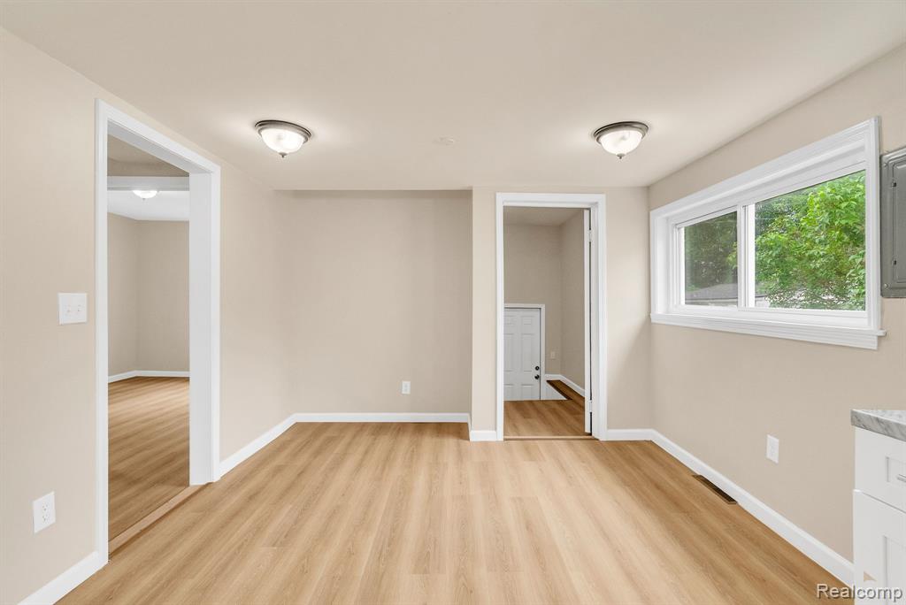 8716 Jewett Avenue, Warren, MI 48089 — Photo 14