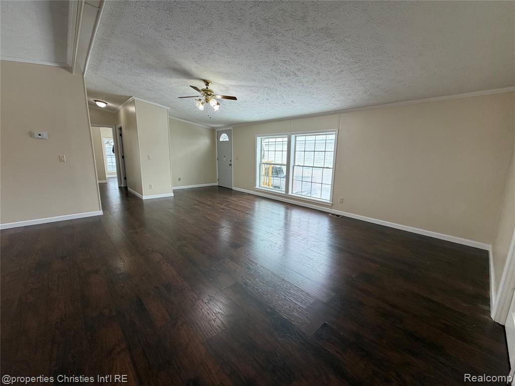 45869 Bonaventure Drive, Macomb, MI 48044 — Photo 4