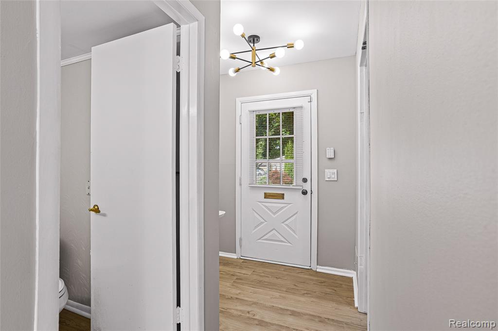 5232 Breeze Hill Place, Troy, MI 48098 — Photo 5