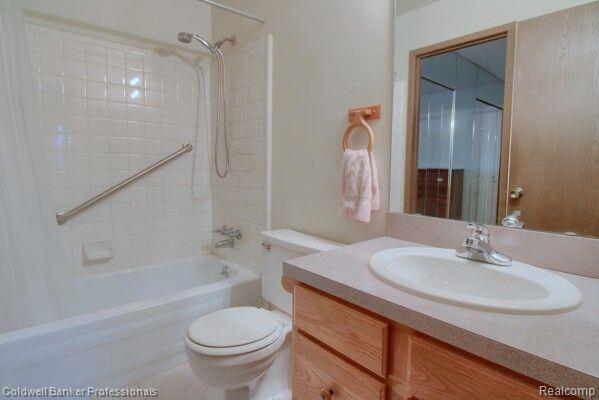 23640 N ROCKLEDGE, Novi, MI — Photo 11