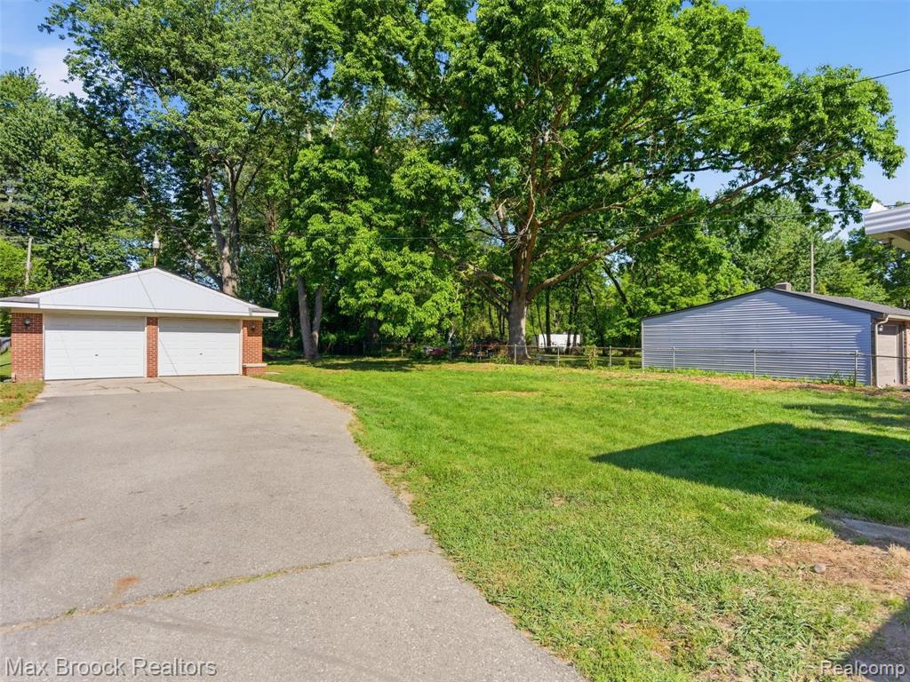 47375 Harry Street, Utica, MI 48317 — Photo 36