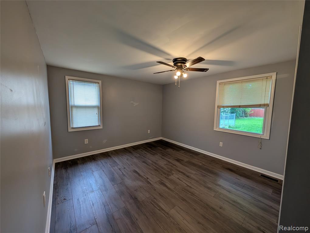 26241 Weigel Road, New Boston, MI 48164 — Photo 9