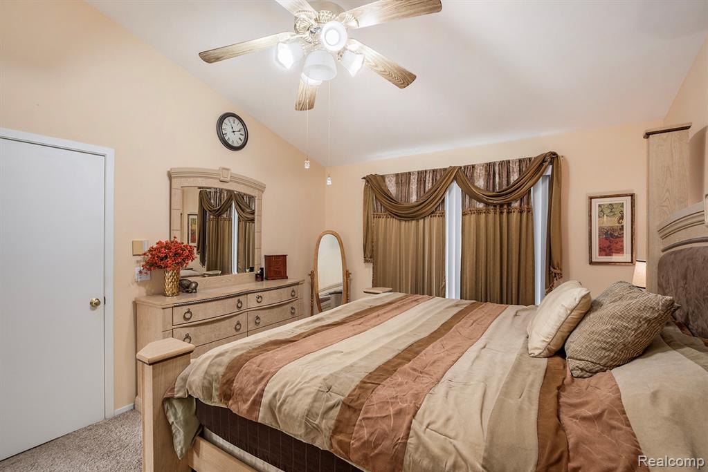 862 Polo Place, Auburn Hills, MI 48326 — Photo 15