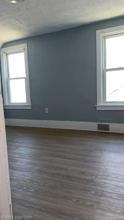 734 Cleophus Parkway, Lincoln Park, MI 48146 — Photo 13