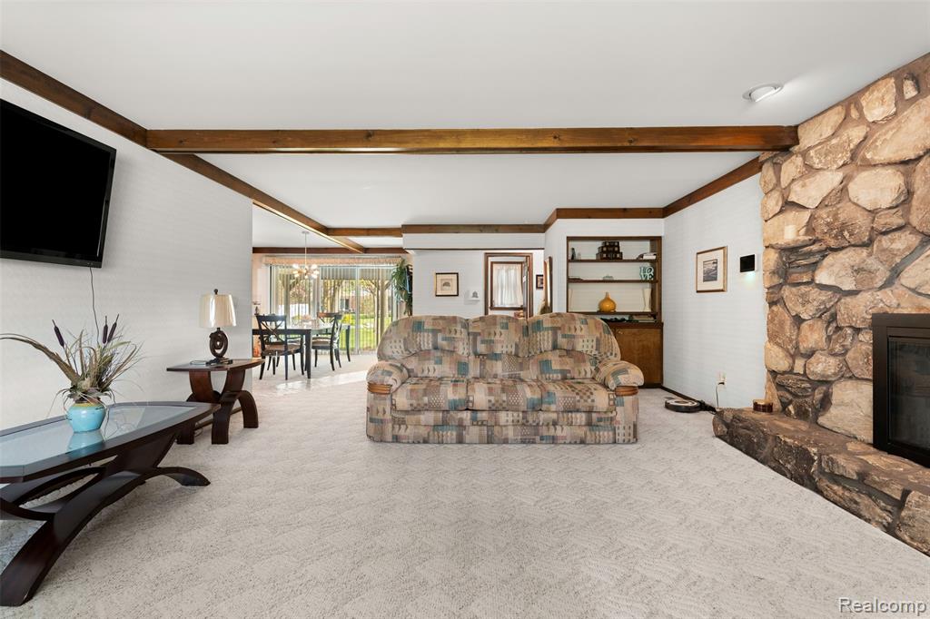 6338 Covered Wagons Trail, Flint, MI 48532 — Photo 38