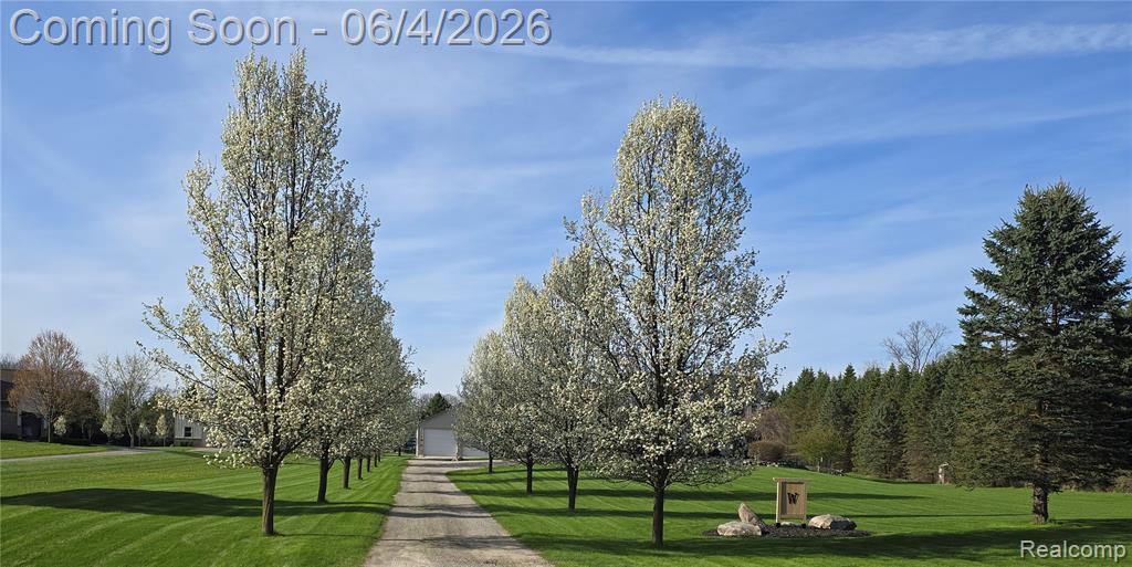 12621 Golden Oaks Drive, Milford, MI 48380 — Photo 4