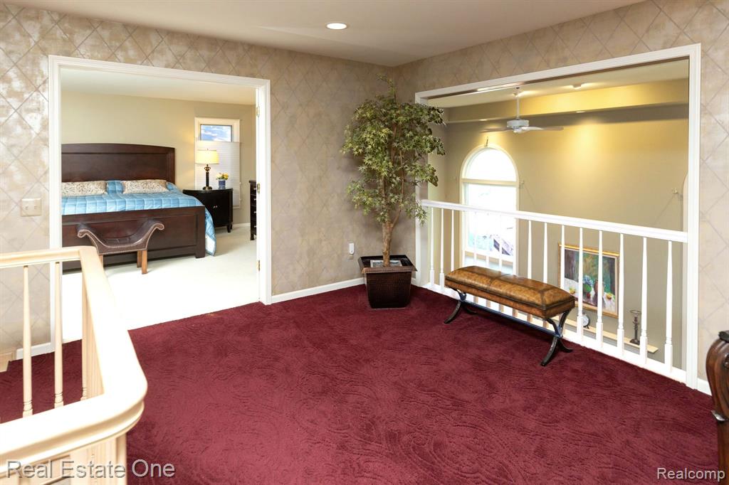 5538 CLEARVIEW Drive, Troy, MI 48098 — Photo 35