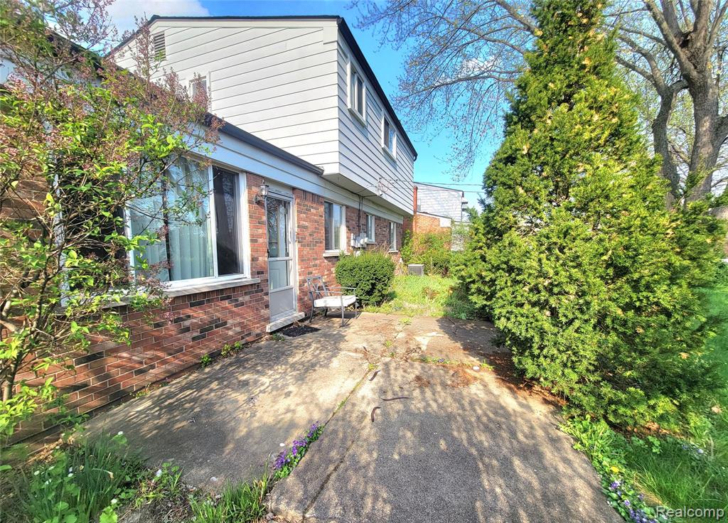 3458 Common Road, Warren, MI 48092 — Photo 22