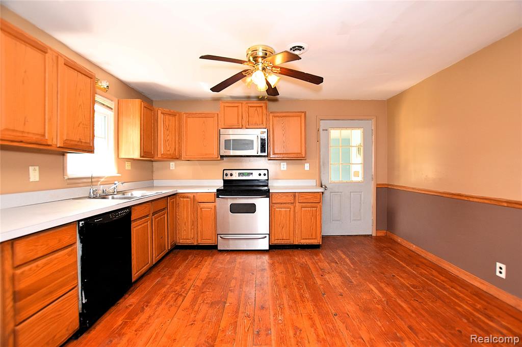 908 Tyler Road, Lennon Vlg, MI 48449 — Photo 2