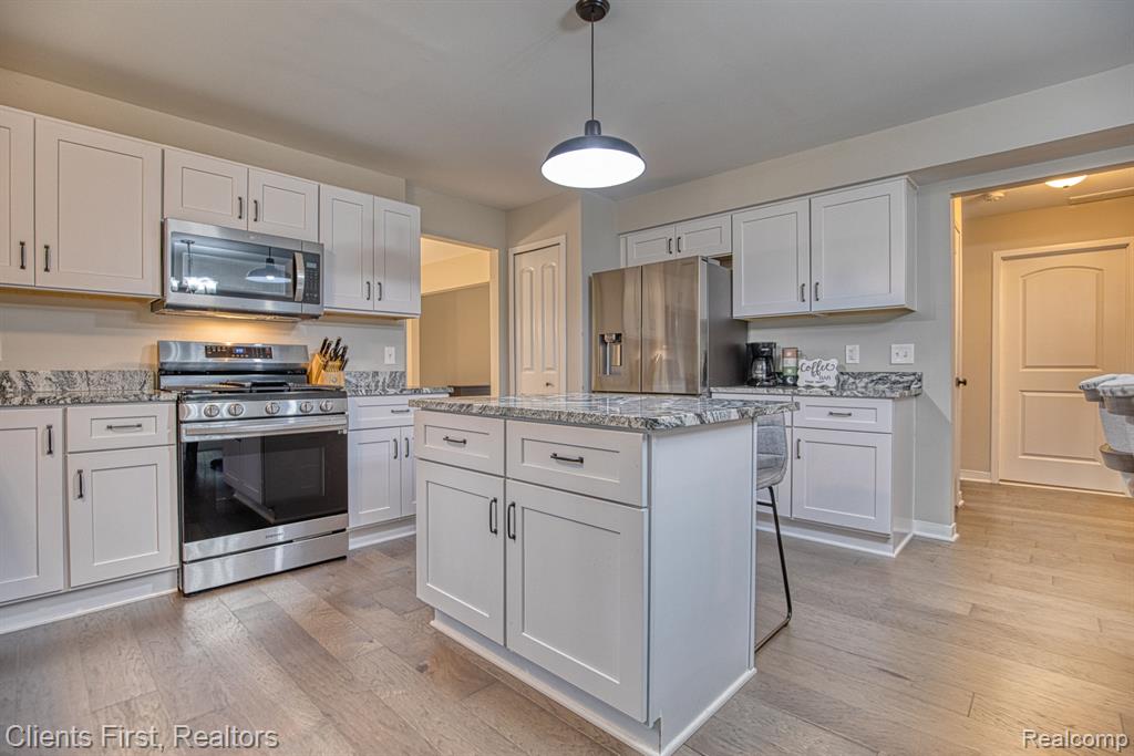 42103 WOODCREEK Lane, Canton, MI 48188 — Photo 11