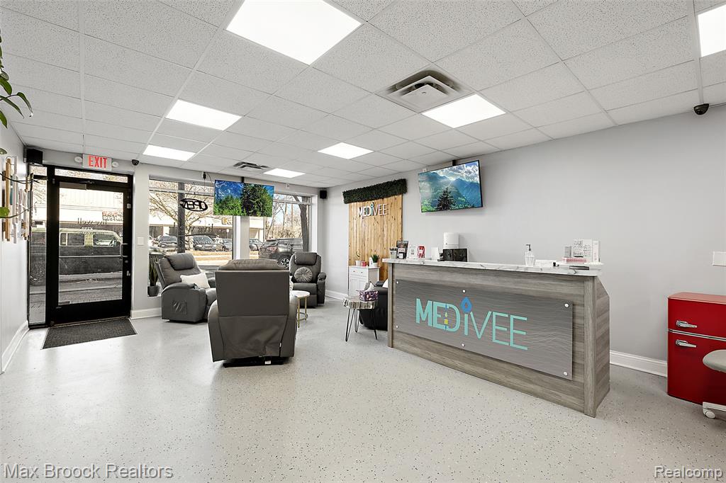 749 W 9 Mile Road, Ferndale, MI 48220 — Photo 3