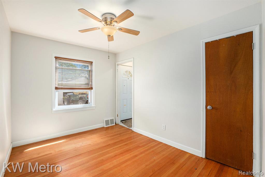 9922 Garfield, Redford, MI 48239 — Photo 18
