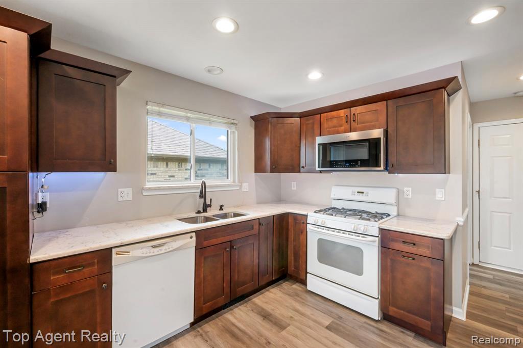 52806 Muirfield Drive, New Baltimore, MI — Photo 4