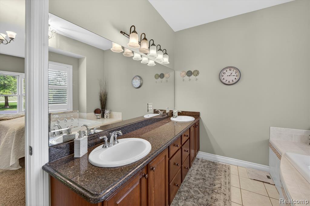 8746 N Hills Court, Howell, MI 48843 — Photo 28