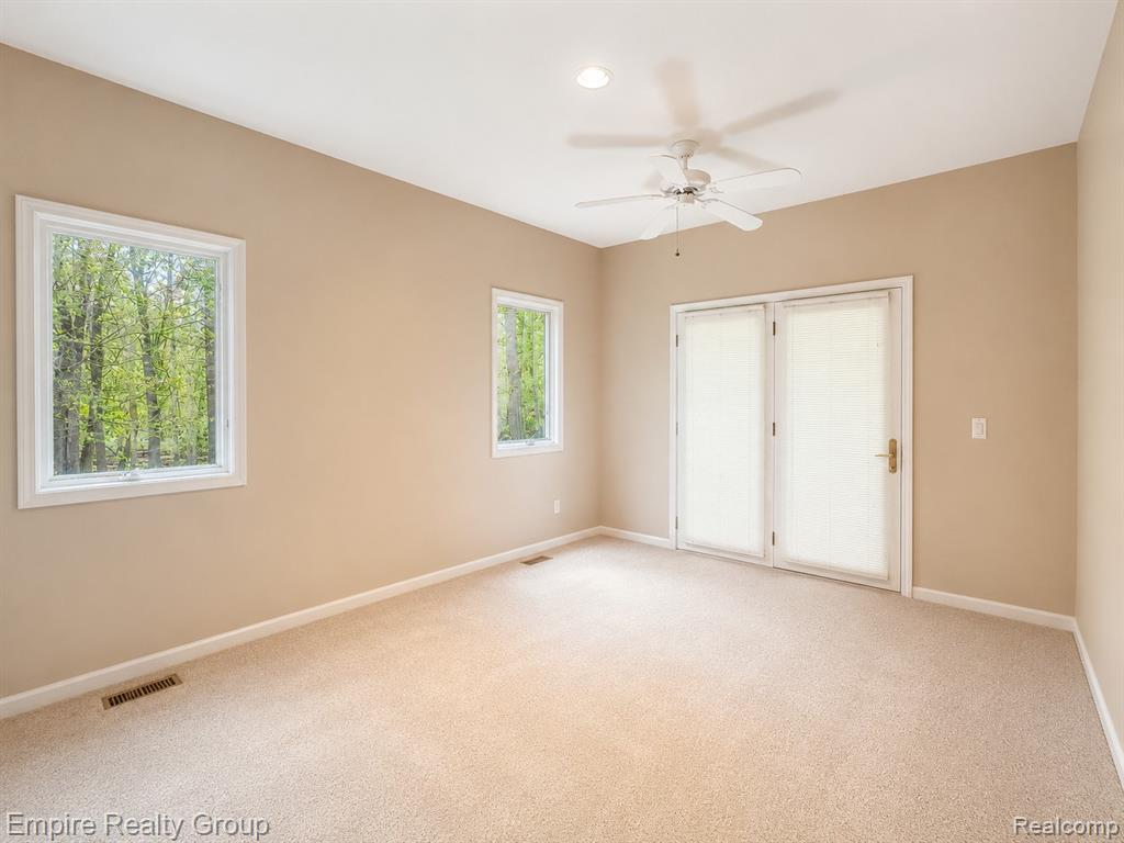2111 Oak Terrace, Ortonville, MI 48462 — Photo 17