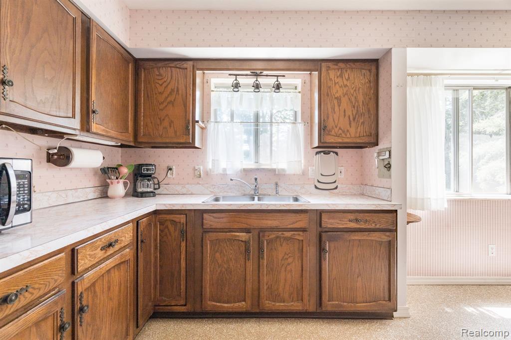 6157 Coventry Drive, Swartz Creek, MI 48473 — Photo 11
