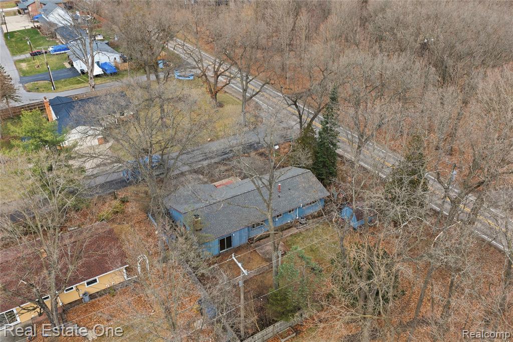 2276 Lakewood Way, Pinckney, MI 48169 — Photo 33