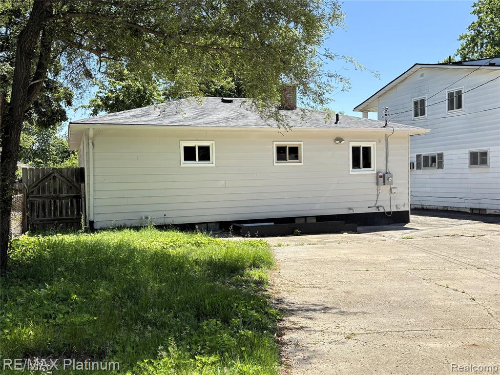 208 Devonshire Street, Ypsilanti, MI 48198 — Photo 17