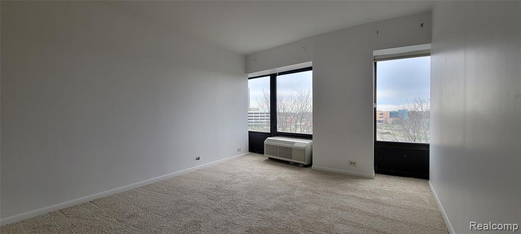 5000 Towncenter Center, Southfield, MI 48075 — Photo 5