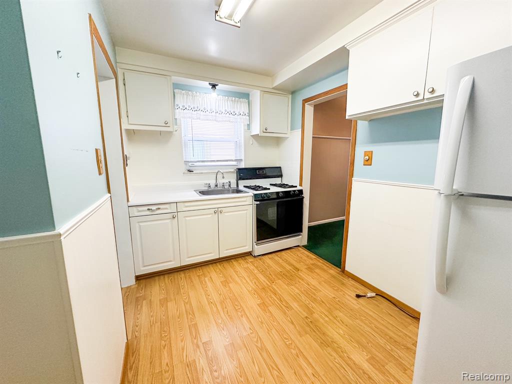 782 Cleveland Avenue, Lincoln Park, MI 48146 — Photo 9