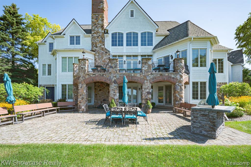 4334 Terra Ridge Drive, Milford, MI 48381 — Photo 10