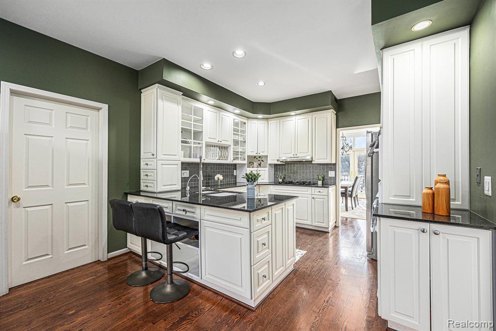 584 Cambridge Way, Bloomfield Hills, MI 48304 — Photo 9