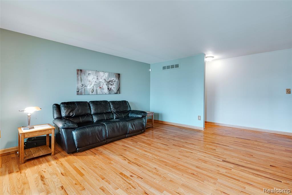 12590 Shery Lane, Southgate, MI 48195 — Photo 4