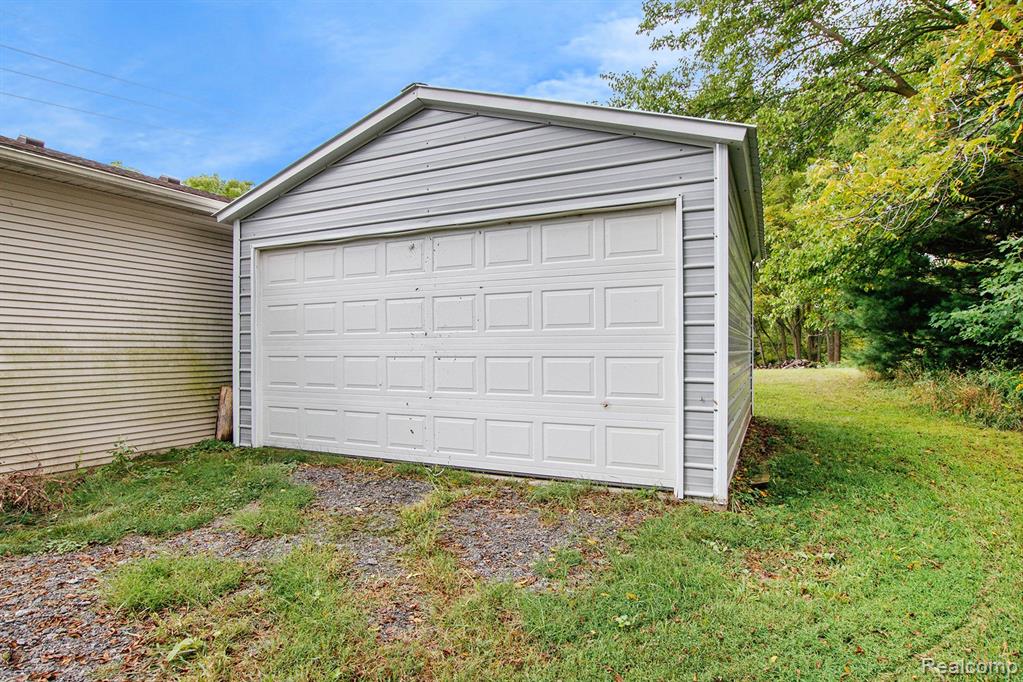 9001 Bergin Road, Howell, MI 48843 — Photo 43