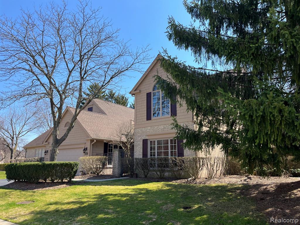 536 CAMBRIDGE Way, Bloomfield Hills, MI 48304 — Photo 2